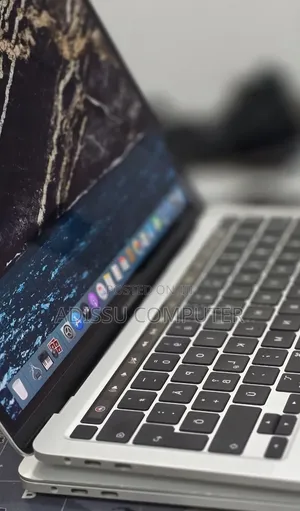 New Laptop Apple MacBook Pro 2020 M1 32GB Apple M1 Pro SSD 512GB