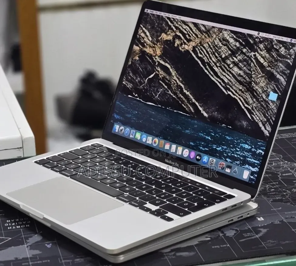 New Laptop Apple MacBook Pro 2020 M1 32GB Apple M1 Pro SSD 512GB