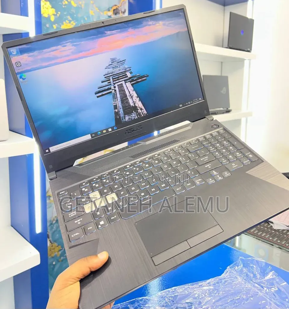 New Laptop Asus ROG Strix G15 16GB AMD Ryzen 7 SSD 512GB