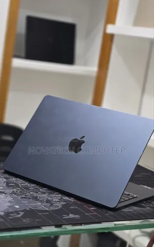 Laptop Apple MacBook Air 2025 M4 16GB Apple M4 SSD 256GB