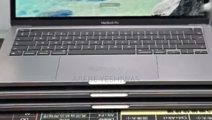 New Laptop Apple MacBook Pro 2020 M1 8GB Apple M1 Pro SSD 512GB