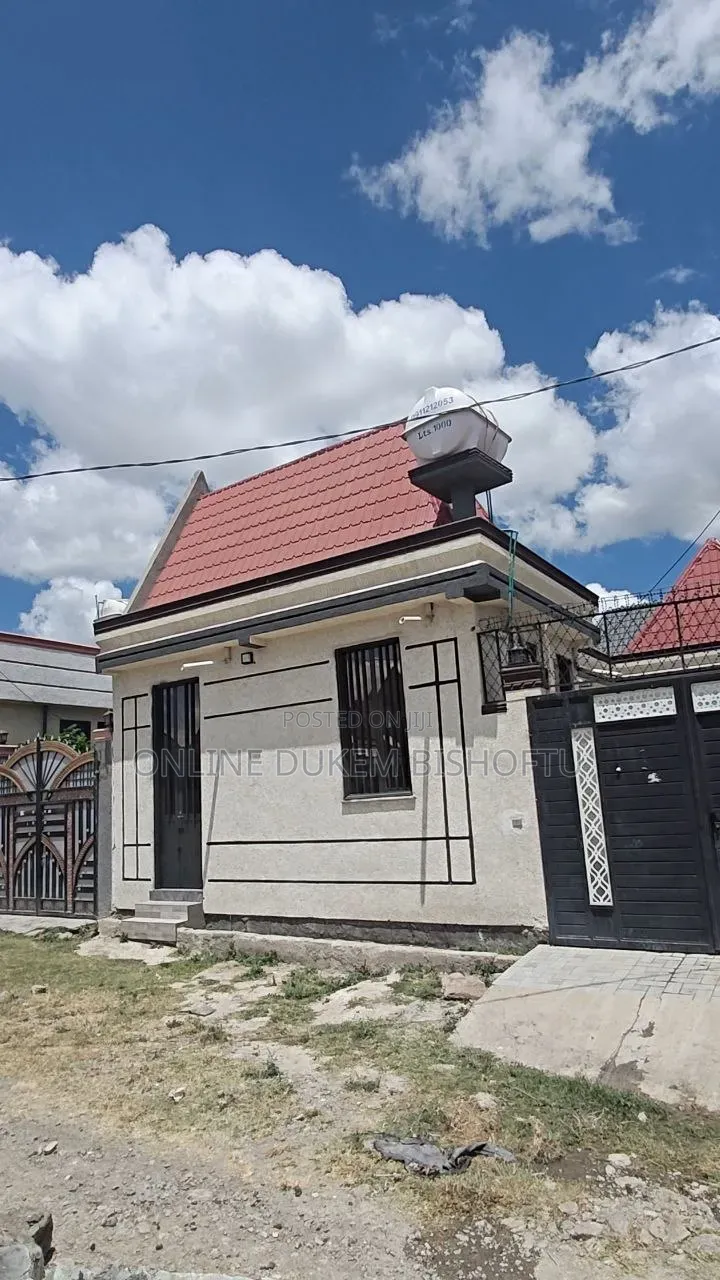 Furnished 8bdrm Villa in Bishoftu Dukem, Oromia-Finfinne for sale