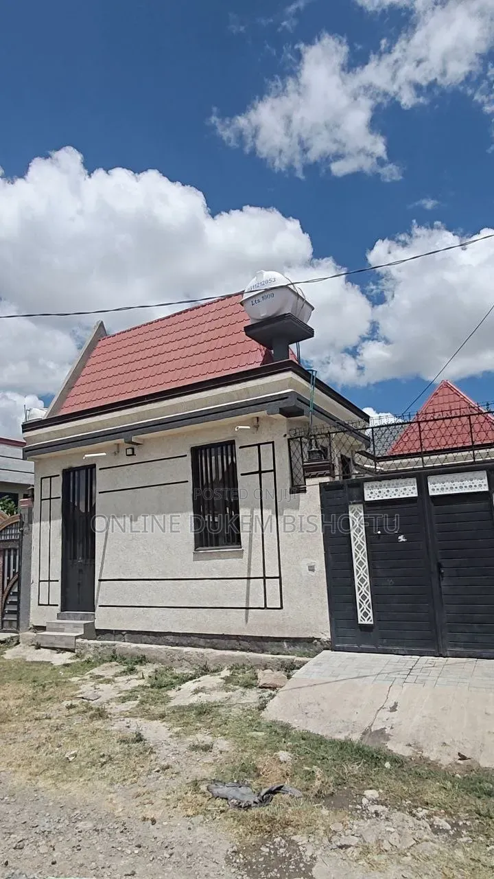 Furnished 8bdrm Villa in Bishoftu Dukem, Oromia-Finfinne for sale