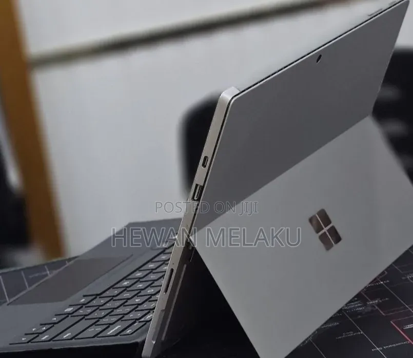 New Laptop Microsoft Surface Pro 7+ 16GB Intel Core i5 SSD 256GB