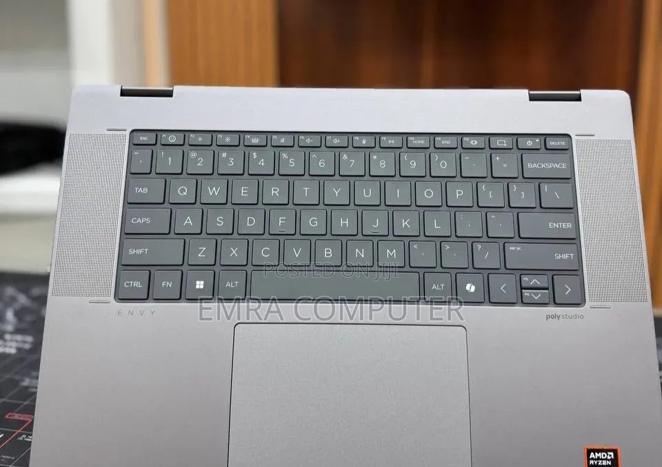 New Laptop HP 16GB AMD Ryzen 7 SSD 512GB