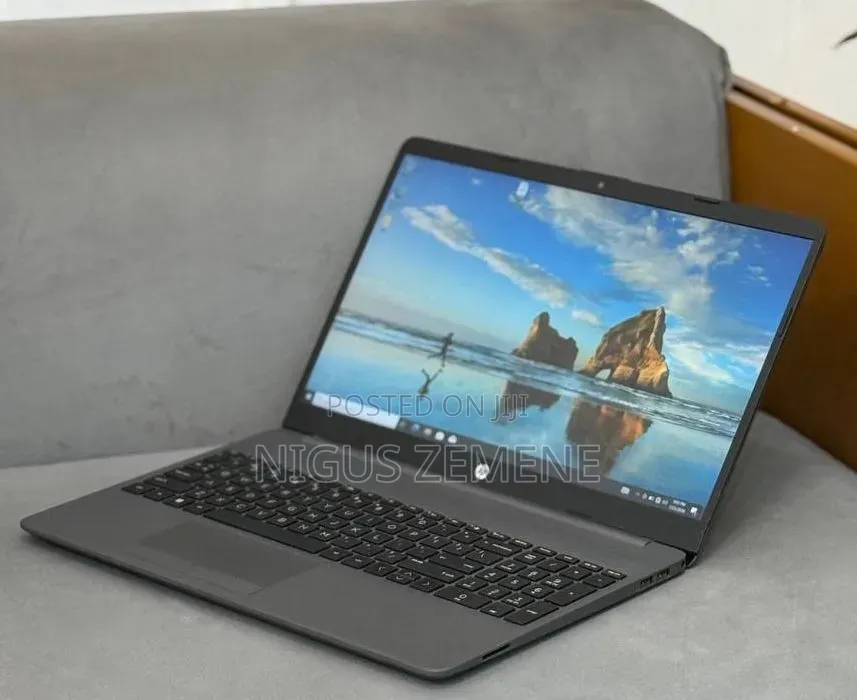 New Laptop HP Stream Notebook 8GB Intel Core i7 SSD 128GB
