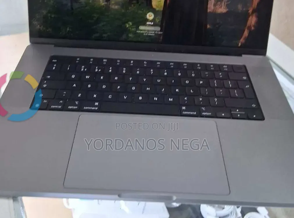 New Laptop Apple MacBook Pro 2021 M1 16GB Apple M1 Pro SSD 512GB