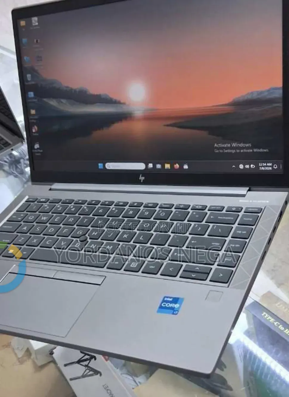 New Laptop HP ZBook Firefly G8 16GB Intel Core i7 SSD 512GB