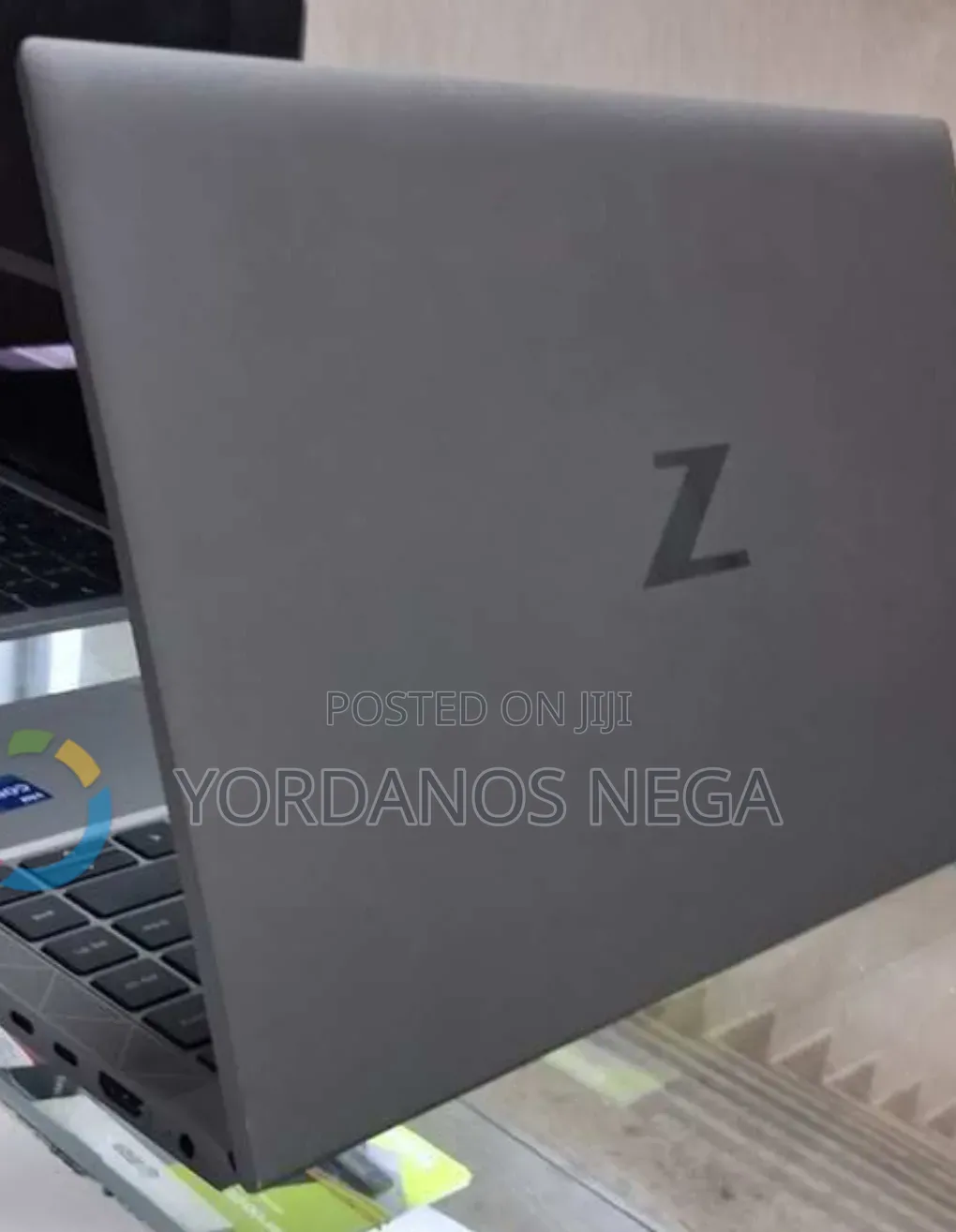 New Laptop HP ZBook Firefly G8 16GB Intel Core i7 SSD 512GB