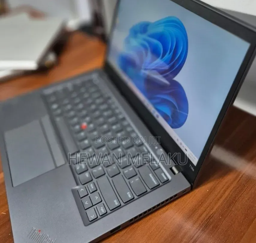 New Laptop Lenovo ThinkPad T14s Gen 2 16GB Intel Core i7 SSD 512GB