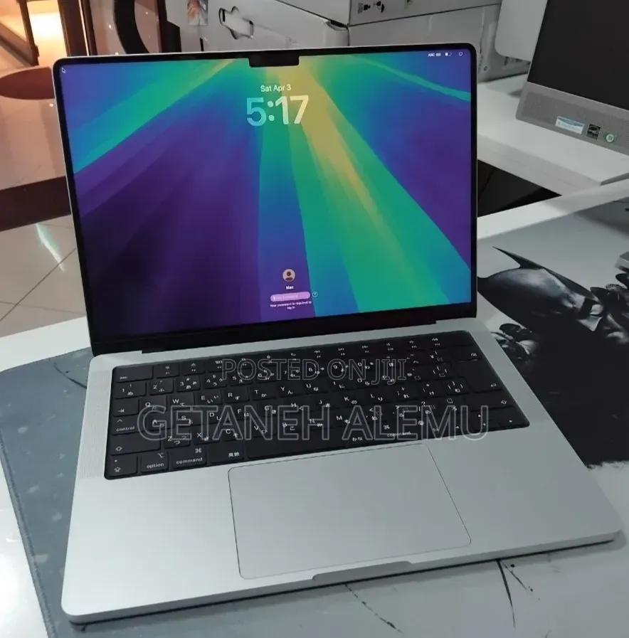 New Laptop Apple MacBook Pro 2024 M4 Pro 16GB Apple M4 Pro SSD 512GB