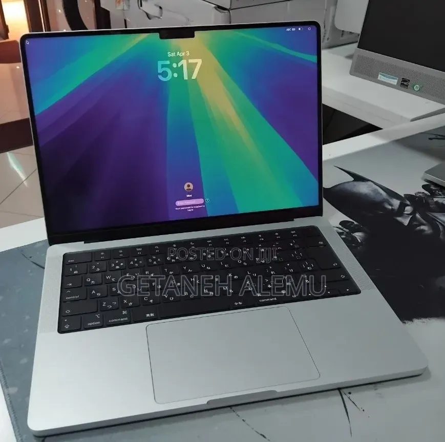 New Laptop Apple MacBook Pro 2024 M4 Pro 16GB Apple M4 Pro SSD 512GB