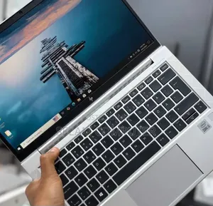 New Laptop HP EliteBook 830 8GB Intel Core i5 SSD 512GB