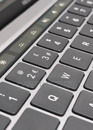 New Laptop Apple MacBook Pro 2020 8GB Apple M1 SSD 512GB
