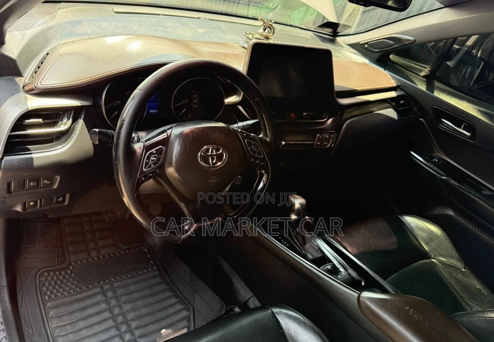 Toyota C-HR 2017 Silver