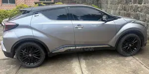 Toyota C-HR 2017 Silver