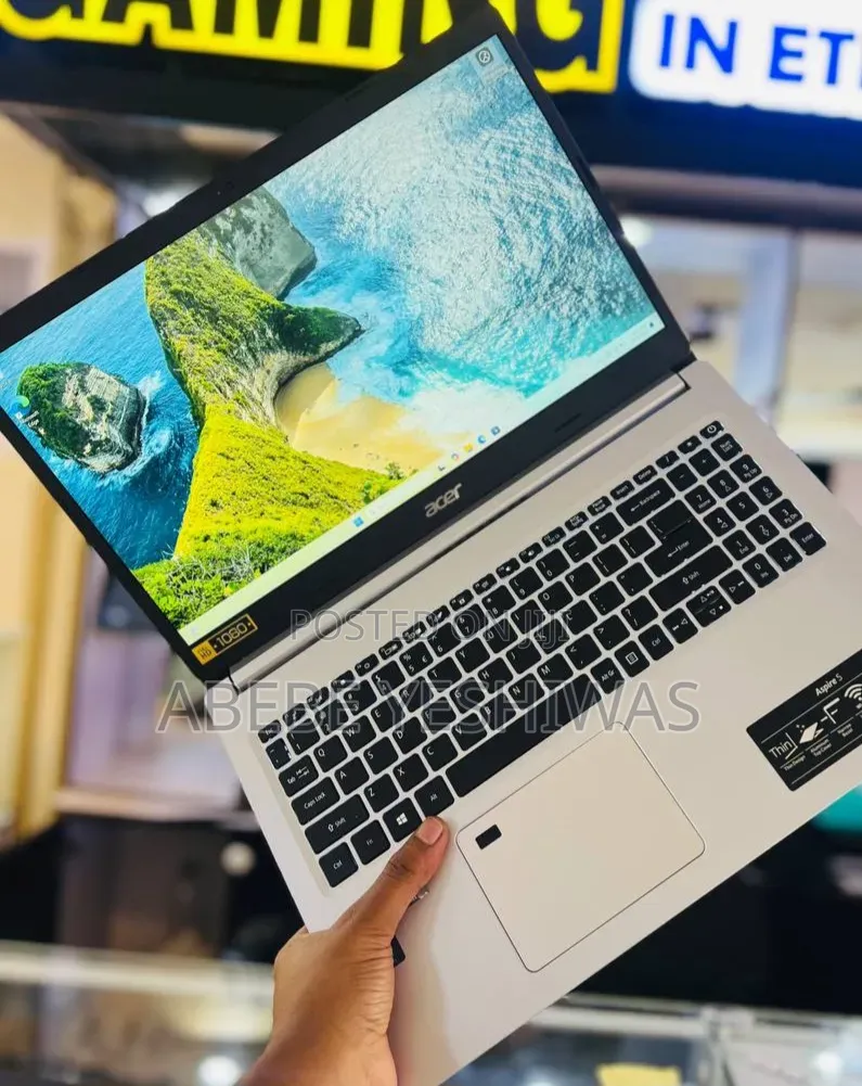 New Laptop Acer Aspire 5 4GB AMD Ryzen 3 SSD 128GB