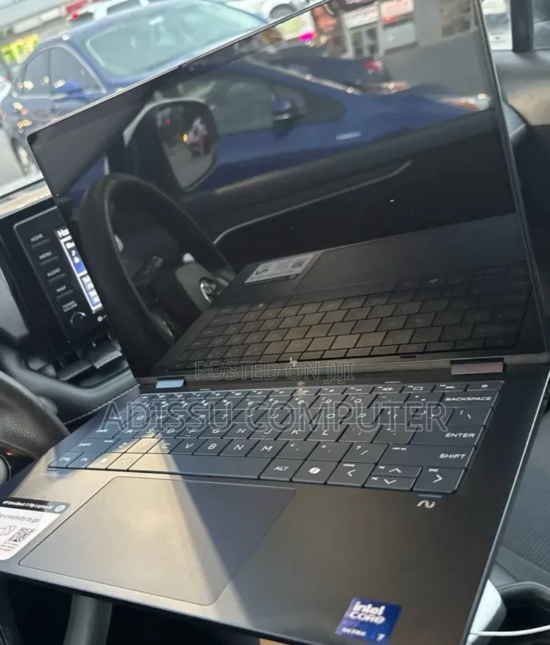New Laptop HP OmniBook 5 14" 16GB Intel Core Ultra 7 SSD 1T