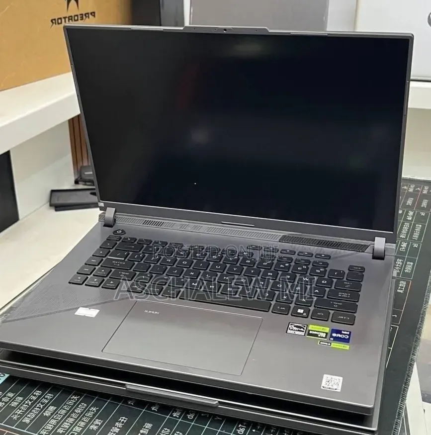 New Laptop Asus ROG Strix G16 16GB Intel Core i9 SSD 1T