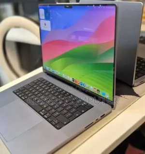 New Laptop Apple MacBook Pro 2021 M1 32GB Apple M1 Pro SSD 512GB