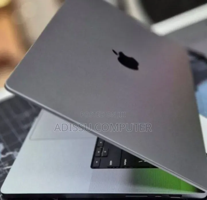 New Laptop Apple MacBook Pro 2021 M1 32GB Apple M1 Pro SSD 512GB