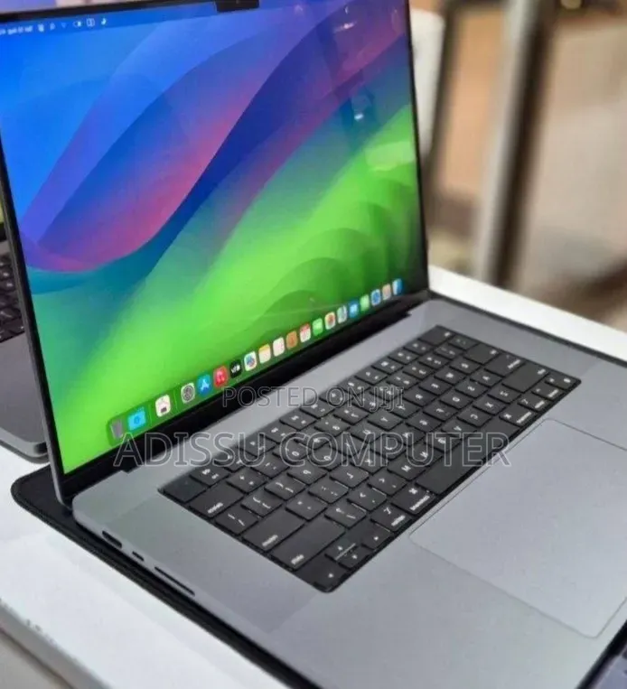 New Laptop Apple MacBook Pro 2021 M1 32GB Apple M1 Pro SSD 512GB