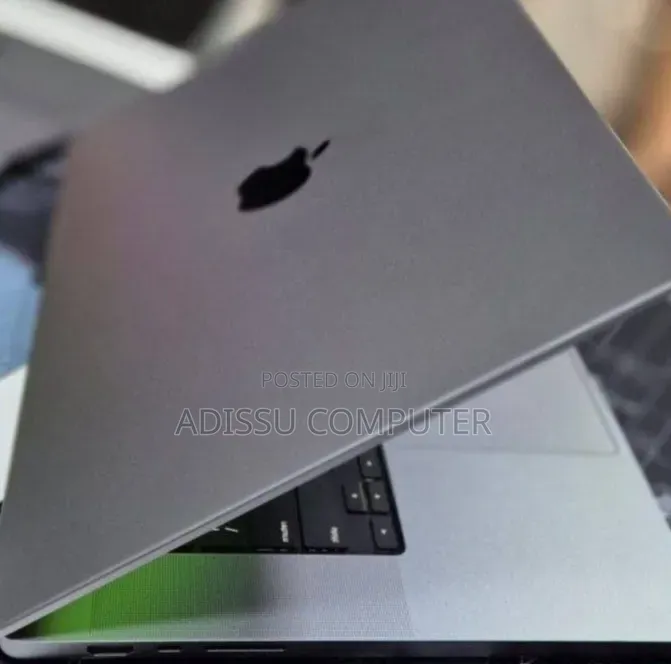 New Laptop Apple MacBook Pro 2021 M1 32GB Apple M1 Pro SSD 512GB