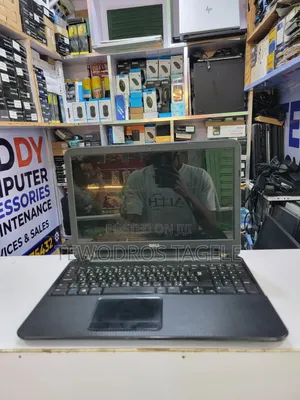 Laptop Dell Vostro DVCI316 4GB Intel Core i3 HDD 500GB