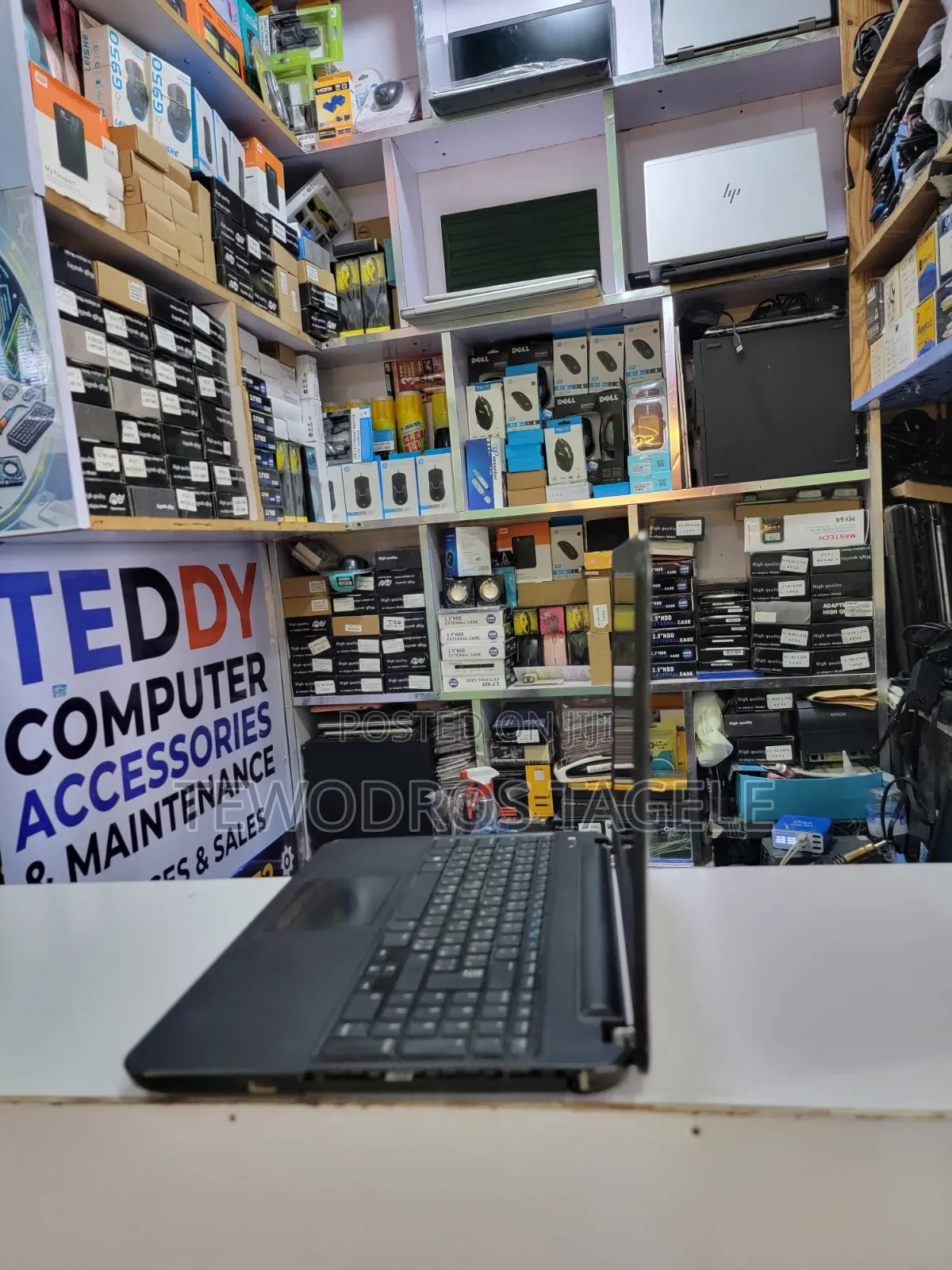 Laptop Dell Vostro DVCI316 4GB Intel Core i3 HDD 500GB