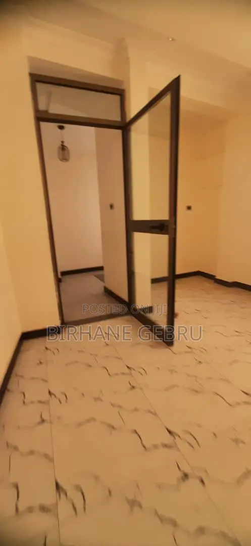 5bdrm House in G+1, Bole for rent