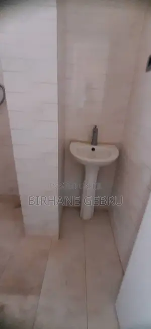 5bdrm House in G+1, Bole for rent