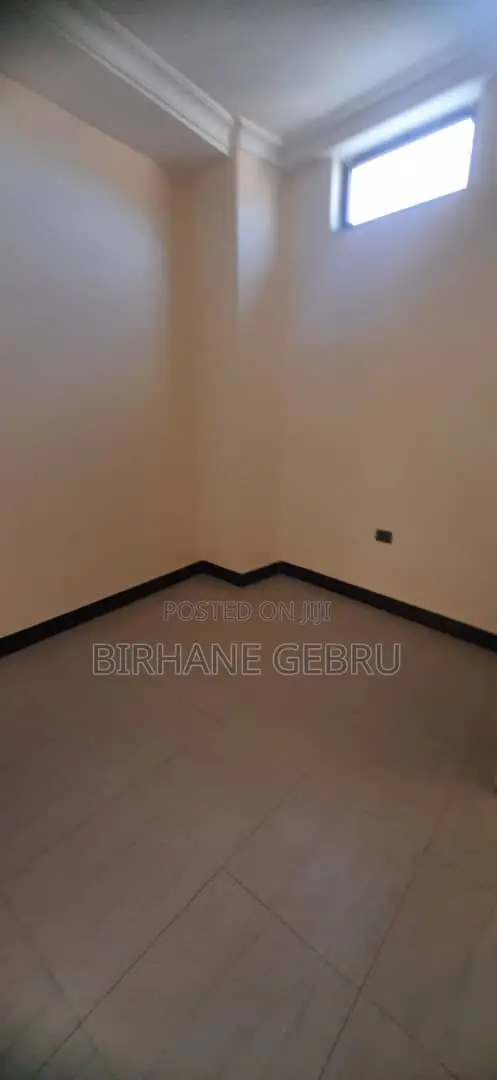 5bdrm House in G+1, Bole for rent