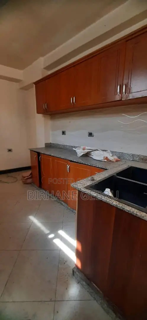 5bdrm House in G+1, Bole for rent