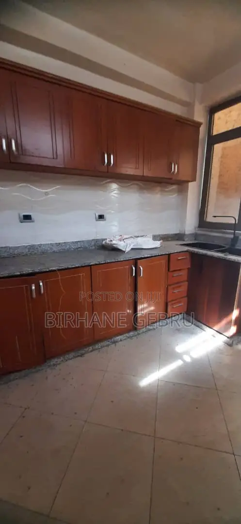 5bdrm House in G+1, Bole for rent