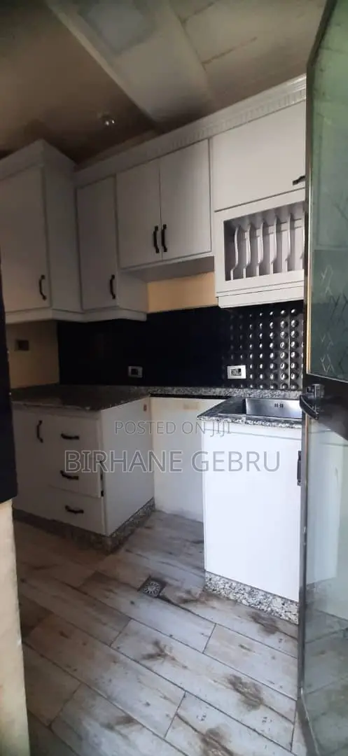 5bdrm House in G+1, Bole for rent