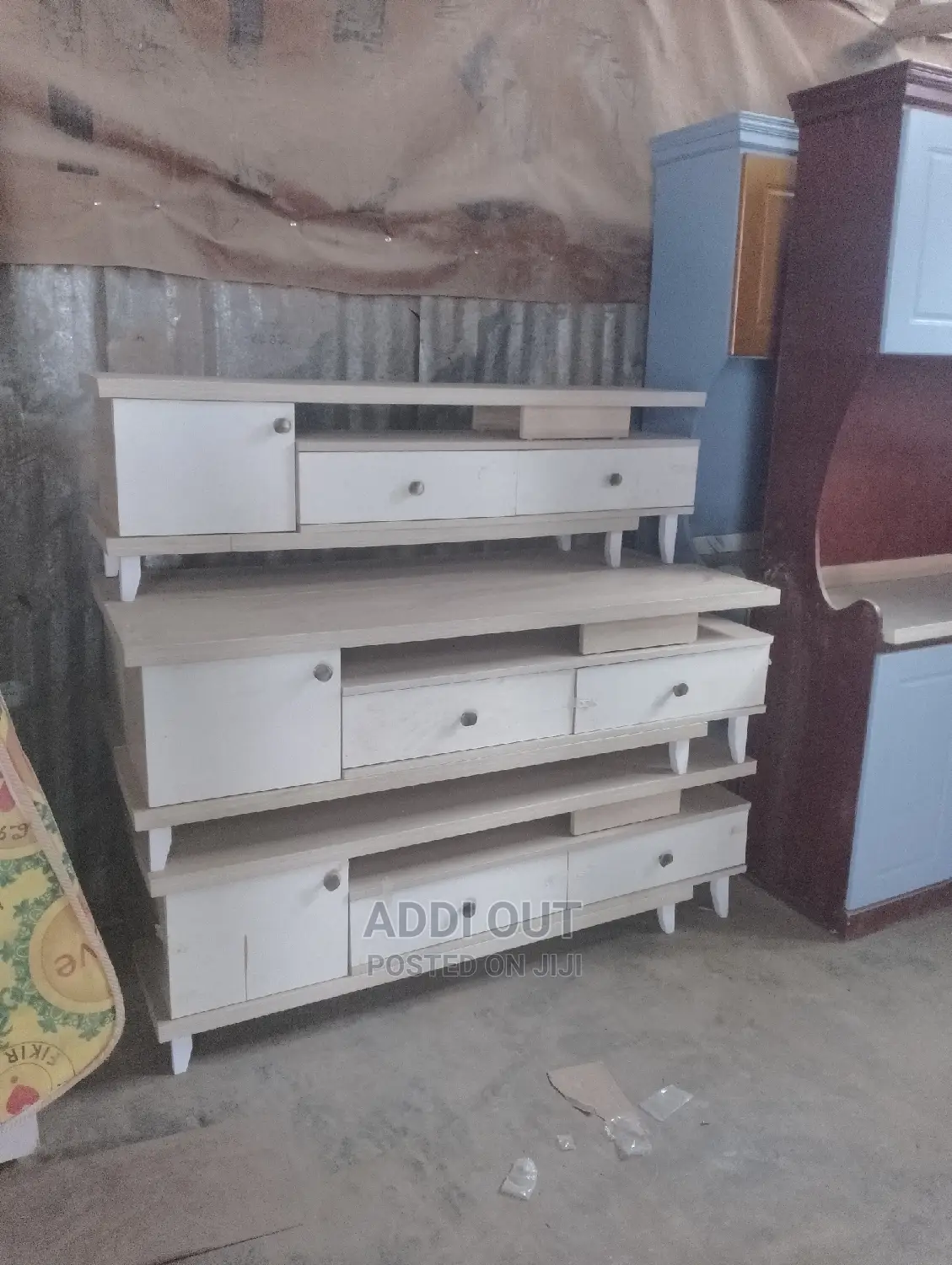 ላምኔት ቲቪ ማስቀመጫ/Laminate Tv Stand