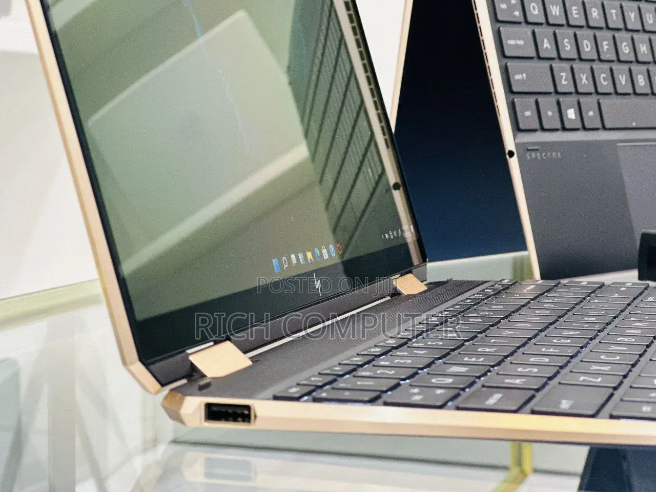 New Laptop HP Spectra 13 16GB Intel Core i7 SSD 1T