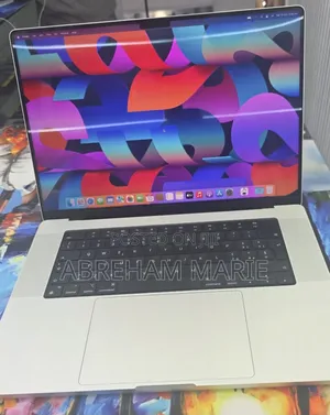 New Laptop Apple MacBook Pro 2021 M1 16GB Apple M1 Pro SSD 1T