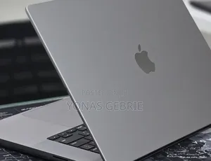 New Laptop Apple MacBook Pro 2023 M2 16GB Apple M2 SSD 1T