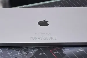 New Laptop Apple MacBook Pro 2023 M2 16GB Apple M2 SSD 1T
