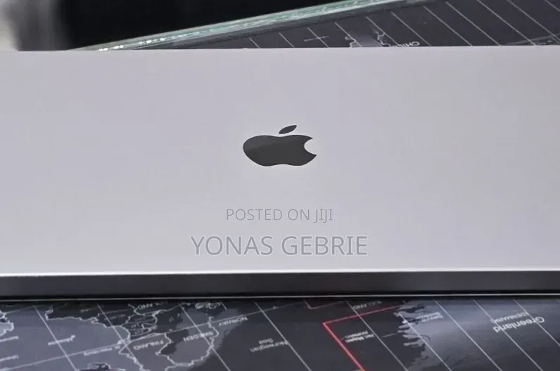 New Laptop Apple MacBook Pro 2023 M2 16GB Apple M2 SSD 1T