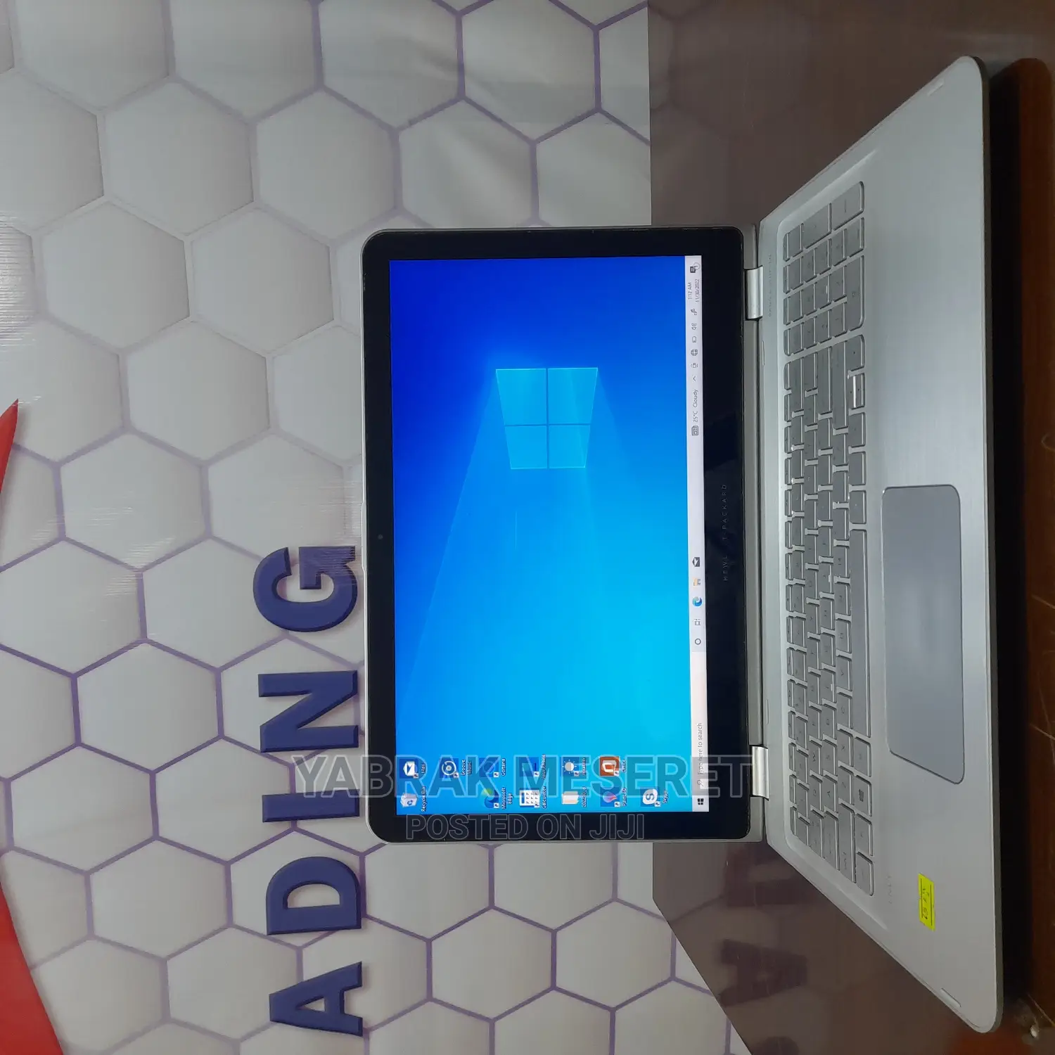 New Laptop HP Envy X360 8GB Intel Core I5 HDD 1T