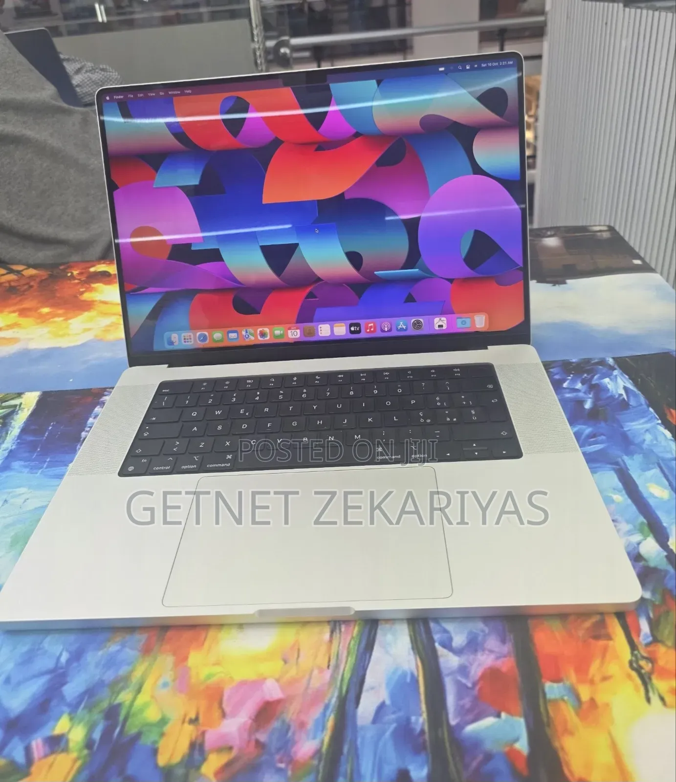 New Laptop Apple MacBook Pro 2021 M1 16GB Apple M1 Pro SSD 1T