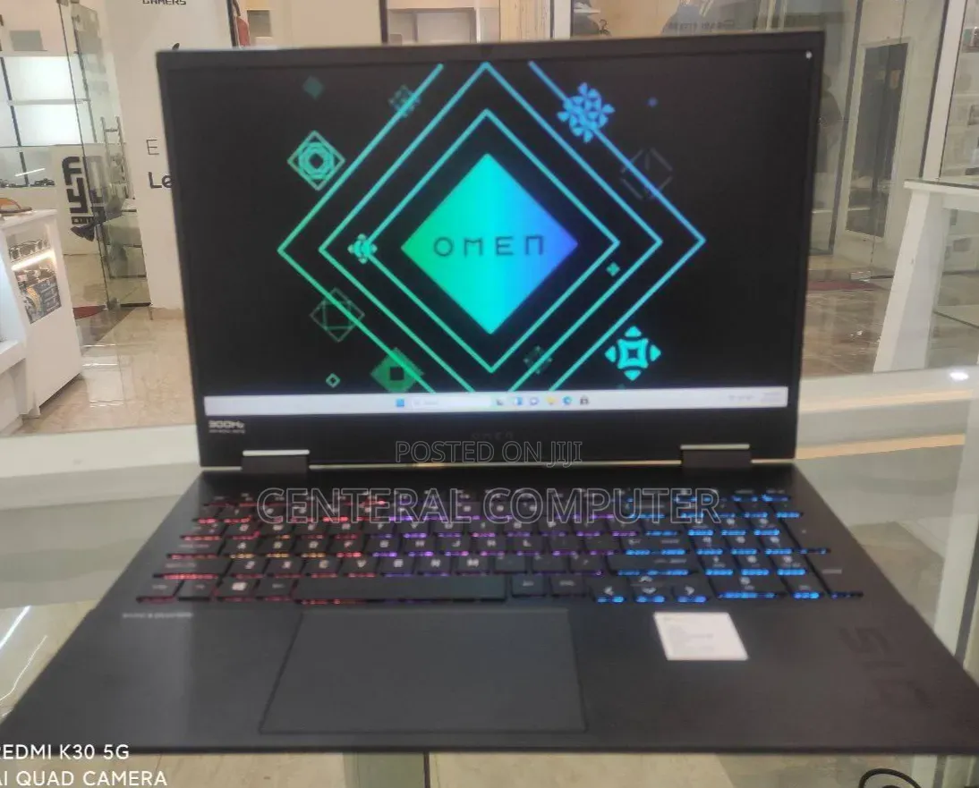New Laptop HP 15-f272wm 16GB Intel Core i7 SSD 512GB