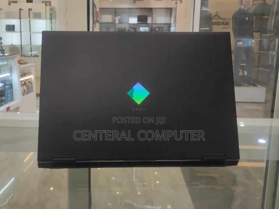 New Laptop HP 15-f272wm 16GB Intel Core i7 SSD 512GB