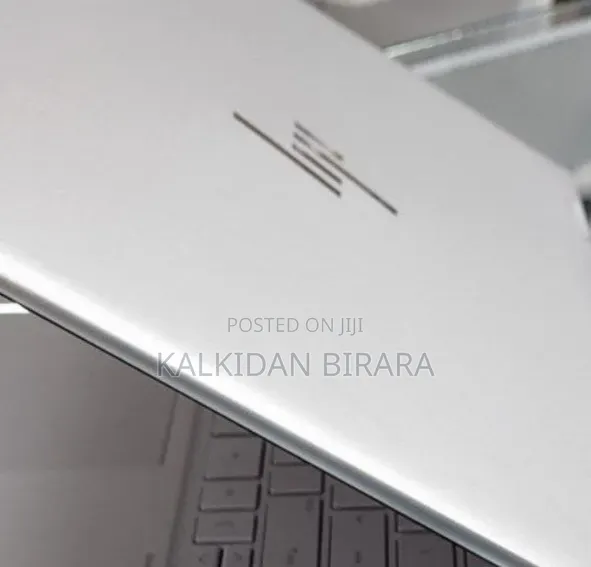New Laptop HP Envy x360 8GB Intel Core i5 SSD 512GB
