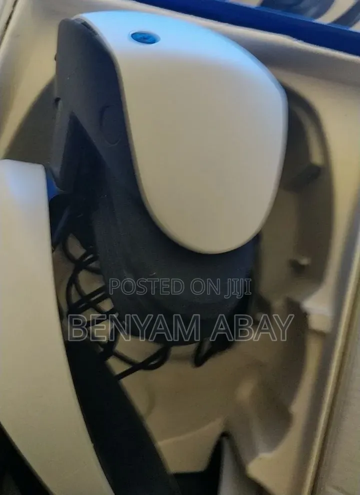 PlayStation 5 PSVR2 ( Controllers Not Included , Works With Any)