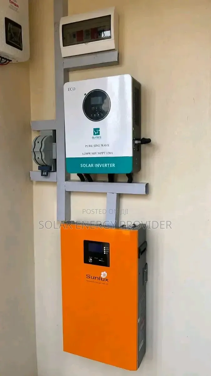 5kw Solar Panel Hybrid Invertor and Lithium Ion Batteries