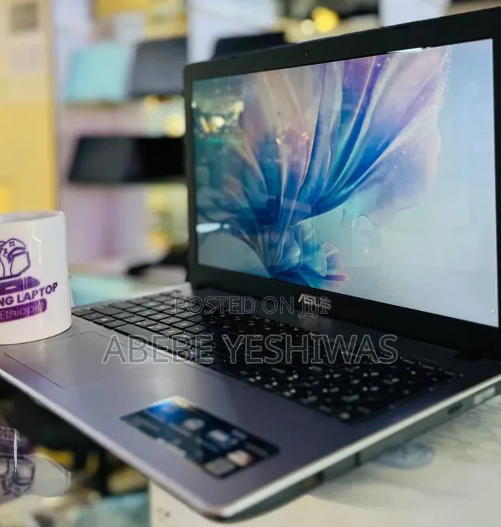 New Laptop Asus R510JX 8GB Intel Core i5 SSD 500GB