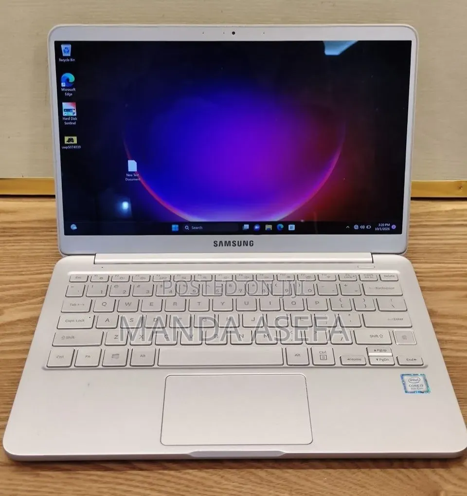 New Laptop Samsung 8GB Intel Core i7 SSD 256GB